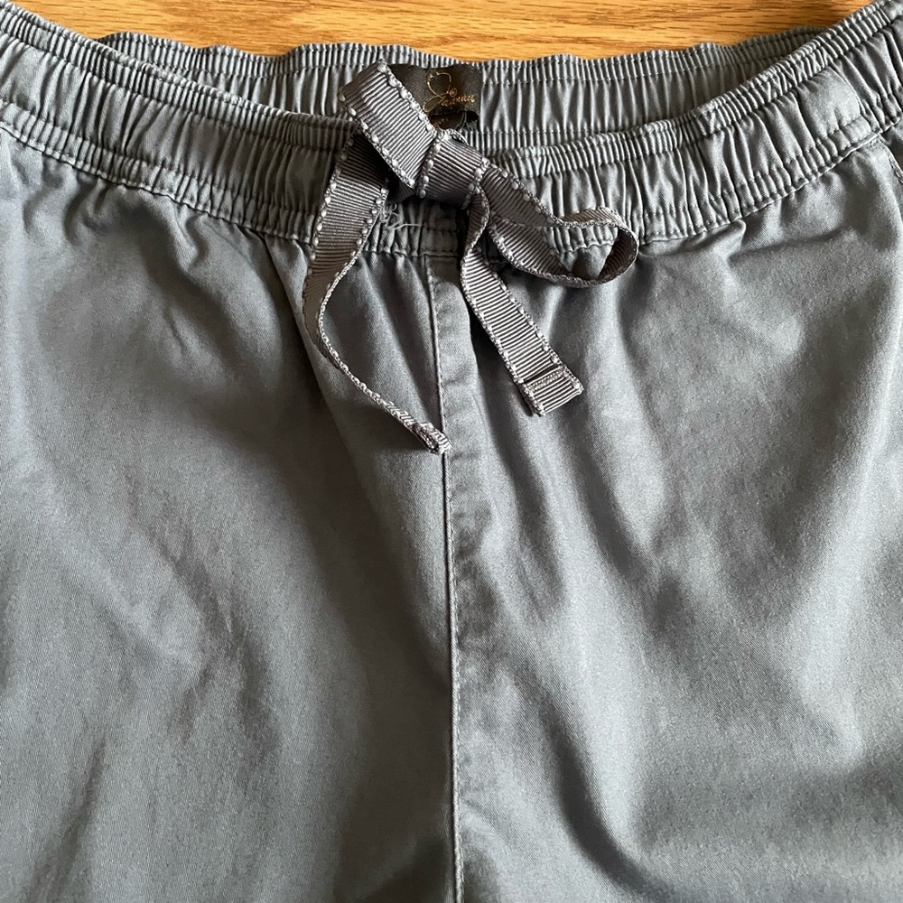 Women’s Gray JAANUU Scrub Pants Size Small - Picture 3 of 8